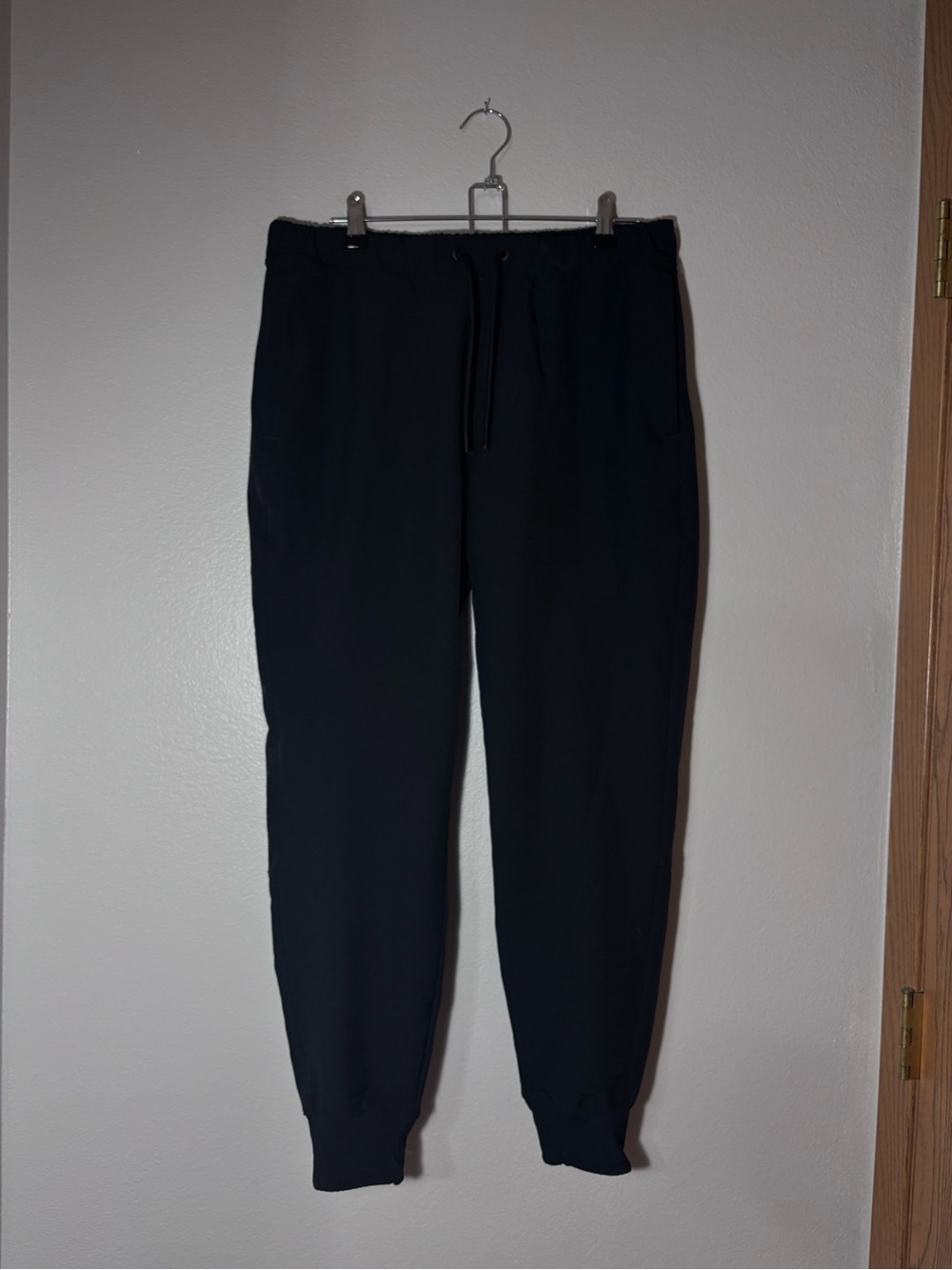 Abercrombie & Fitch Black High-Rise Pocket Leggings | Full Length Activewear